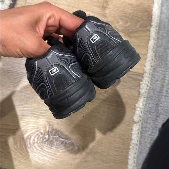 New Balance 740 Kids Black Sneakers - Picture 3 of 6